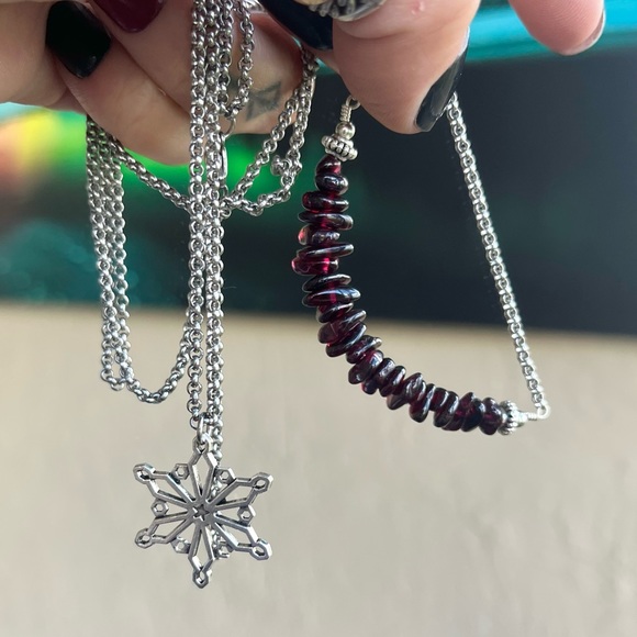 Set ! Dark red garnet snowflake necklace + earrings winter xmas set - Picture 3 of 14